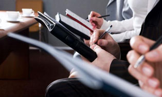 НОВИНАРСКА УДРУЖЕЊА СРБИЈЕ ПОМАЖУ СТАНОВНИШТВО И КОЛЕГЕ У ПОПЛАВЉЕНИМ ПОДРУЧЈИМА