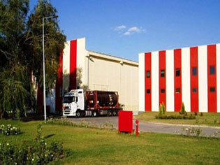 „СИМПЕН“ ИЗ БУЈАНОВЦА СТАНОВНИШТВУ ПОПЛАВЉЕНОГ ПОДРУЧИЈА ДОНИРА ДУШЕКЕ И ЈАСТУКЕ