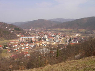 NË JUGUN E SERBISË PAGAT MË TË MIRA JANË NË MEDVEGJË