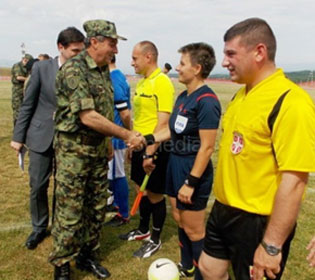 КАД СУДИ ЖЕНА ВОЈНИК