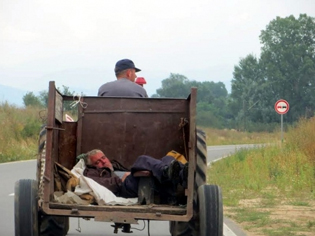 TRAKTORI “MJETË PËR FJETJE”