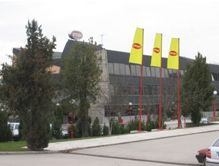 SIMPO KA DALË NGA BLLOKADA, KA FILLUAR PRODHIMI