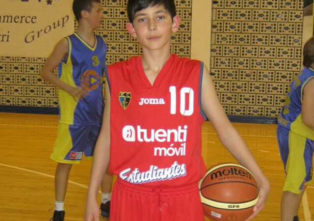 KID FROM BUJANOVAC IN “ESTUDIANTES”