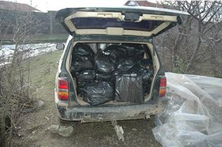 POLICE OFFICERS SEIZED ALMOST A TON OF TOBACCO IN PRESEVO
