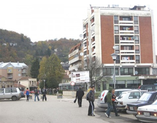 QYTETARËT KANË NDËRPRERË SENACËN E KUVENDIT NË MEDVEGJË