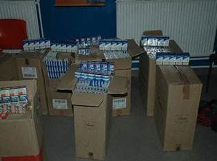 КОД ПРЕШЕВА ПРОНАЂЕНО ХИЉАДУ БОКСОВА ЦИГАРЕТА