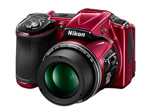 KOMPANIA POR WERNER WEBER KA DHURUAR FOTO APARAT PËR NXËNËSIT E SHKOLLAVE TË MESME NË MEDVEGJË