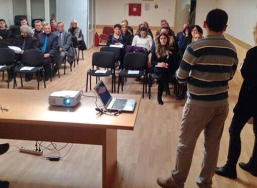 TAKIMI I ARSIMTARËVE ME PËRFAQËSUESIT E INSTITUCIONEVE