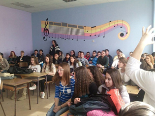 ПРЕДСТАВА „НАСИЉЕ НЕМА ОПРАВДАЊА“ ПОНОВО У БУЈАНОВЦУ