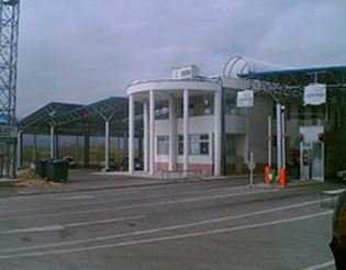 ПРОТЕСТИ У ЛОЈАНУ ЗБОГ МАЛОГРАНИЧНОГ ПРЕЛАЗА