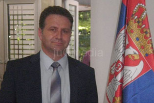 NEBOJSHA ARSIQ, KRYETAR I ORGANIT TË PËRKOHSHËM TË KOMUNËS SË MEDVEGJËS: SITUATA POLITIKE PO STABILIZOHET