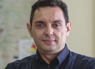 VULIN: AKOMODIM I PËRKOHSHËM EDHE PËR 600 EMIGRANTË NË PRESHEVË