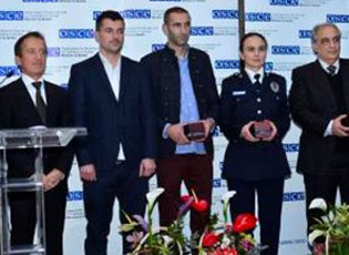 ZYRËS PËR TË RINJ NË PRESHEVË IU ËSHTË NDARË ÇMIMI I OSBE-SË PËR PERSONALITETIN E VITIT