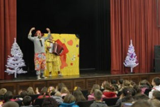 „НОВОГОДИШЊЕ ДЕЧИЈЕ ИГРАРИЈЕ” У МЕДВЕЂИ