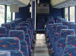 „LLASTA” TRANSPORTON REFUGJATËT NGA PRESHEVA