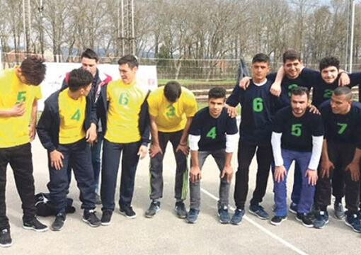 ËSHTË ORGANIZUAR TURNE NË FUTBOLL PËR REFUGJATËT NË PRESHEVË