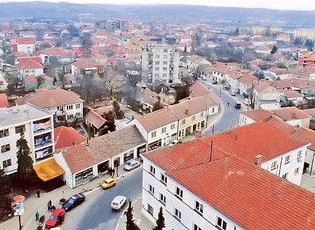 KLUBI RINOR PËR TË DREJTAT E NJERIUT DHE PAKICAVE