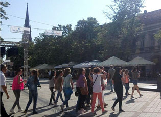 VIZITA E NXËNËSVE NGA PRESHEVA DHE BUJANOCA NË NOVI SAD