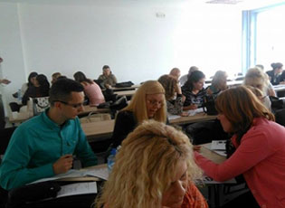 ARSIMTARËT DHE LIGJERUESIT KA RËNË DAKORD: TRAJNIMET NA JANË SHUMË TË DOBISHME