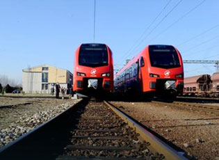 STACIONI I PËRBASHKËT NË TABANOC SHKRUTON KOHËN E UDHËTIMIT ME TREN