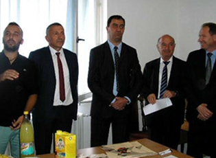 ОТВОРЕНА КАНЦЕЛАРИЈА ЗА РАЗГОВОР СА НАРОДНИМ ПОСЛАНИЦИМА