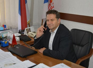 МУШКАРАЦ НА ЧЕЛУ ОПШТИНЕ МЕДВЕЂА, ЖЕНЕ НАЈМНОГОБРОЈНИЈИ САРАДНИЦИ