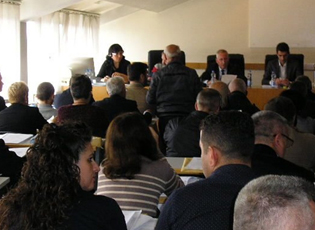 ЗАВРШЕНА СЕДНИЦА СО БУЈАНОВАЦ: ЈЕФТИНИЈИ ПАРКИНГ