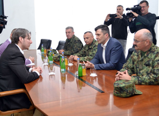 MINISTRI I MBROJTJES NË PRESHEVË ME ARIFIN