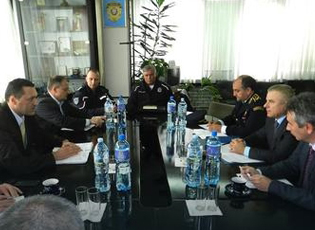 MILLIÇKOVIQ: JANË REGJISTRUAR 58 KALIME TË PALEJUARA KUFITARE DHE KONTRABANDIME ME NJERËZ