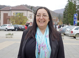 SVETLLANA TODOROVIQ, KRYESHEFE E ADMINISTRATËS KOMUNALE NË MEDVEGJË