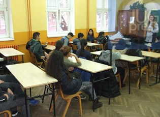 PUNËTORITË EDUKATIVE NË KUADËR TË PROJEKTIT “VEPRIMET PREVENTIVE PËR QËLLIM TË PARANDALIMIT TË MARTESAVE TË HERSHME TEK ROMËT NË RRETHIN E JABLLANICËS”