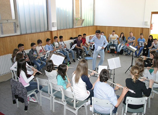 IMPLEMENTIMI I PROJEKTIT “ORKESTRAT DHE KORET E SHPRESËS” EDHE NË BUJANOC