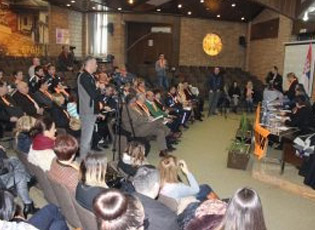 ËSHTË MBAJTUR KONFERENCA “PËRGJEGJËSIA E PËRBASHKËT PËR DHUNËN NDAJ GRAVE”