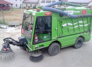 KOMUNA E BUJANOCIT BLEN KONTEJNER DHE KAMIONIN PËR PASTRIM