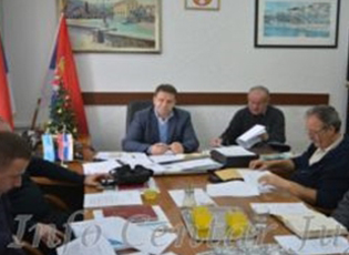 NË MEDVEGJË MBLIDHET SHTABI PËR SITUATA TË JASHTËZAKONSHME