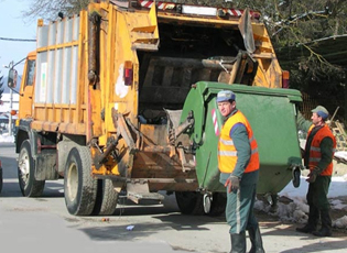 KOMUNA E BUJANOCIT KA SIGURUAR KAMIONIN E RI PËR MBETURINA