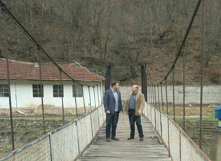 KRYETARI I KOMUNËS SË MEDVEGJËS NË VIZITËN E RREGULLT TË TERRENIT