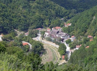 MEDVEGJË: TË ENJTEN BANJA E SIJARINËS DHE 18 FSHATRA PA RRYMË