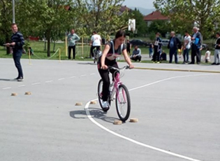 NXËNËSIT NGA KLENIKU NË GARËN “ÇKA DINI RRETH KOMUNIKACIONIT”