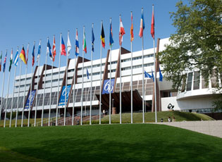 ËSHTË HAPUR FTESA NË KUADËR TË PROGRAMIT TË EUROPËS PËR QYTETARË DHE QYTETARE: BINJAKËZIMI I QYTETEVE DHE RREJTI I QYTETEVE