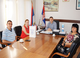 KËNGËTARJA BULLGARE VIZITOI KOMUNËN E MEDVEGJËS DHE KA PARALAJMRUAR VIZITËN KRYETARËS SË QYTETIT PERNIK TË BULLGARISË MË 2 GUSHT