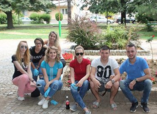 EKSPOZITA E VIZATIMEVE PËR FËMIJË NË PARKUN E QYTETIT