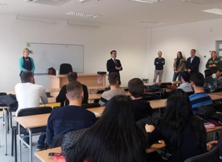 ALBANIAN STUDENTS IN BUJANOVAC READY FOR ATTENDINGCLASSES IN SERBIAN