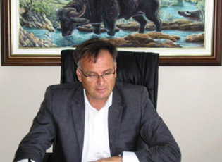 „БИВОДА” НА САЈМУ  ХРАНE И ПИЋA  И ОПРЕМЕ У БЕОГРАДУ