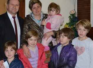 PRANIMI PËR VIT TË RI TEK KRYETARI I KOMUNËS SË MEDVEGJËS