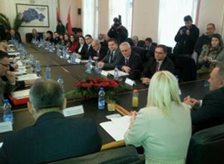 MEETING OF MAYORS OF THE MUNICIPALITIES FROM THE JABLANICA DISTRICT WITH ZORANA MIHAJLOVIC, DEPUTY PRIME MINISTER OF THE REPUBLIC OF SERBIA