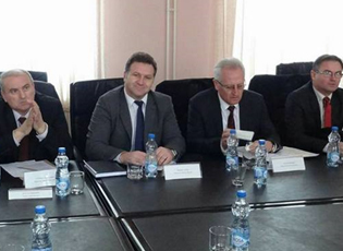 PËR PËRMISIMIN E RRUGËVE NË MEDVEGJË 52 MILION DINAR