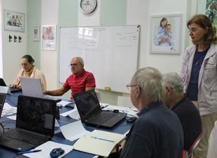 TRAJNIMI KOMPJUTORIK PËR PENZIONERËT E VRAJËS