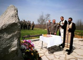 ËSHTË SHËNUAR PËRVJETORI I VDEKJES SË SHTATË ANËTARËVE TË BRIGADËS SË 78-TË TË MOTORIZUAR NË FSHATIN LERAN