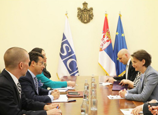 SHEFI I MISIONIT TË OSBE-SË NË SERBI  LAVDËROI SERBINË PËR PËRMIRËSIMIN E KUADRIT LIGJOR NË FUSHËN E PAKICAVE KOMBËTARE